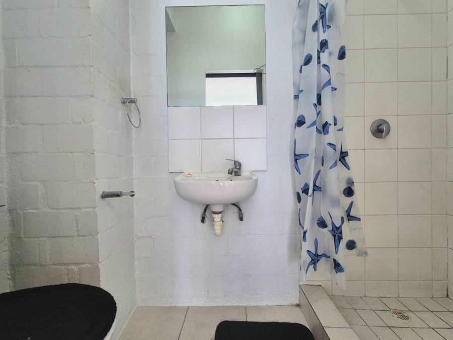 1 Bedroom Property for Sale in Wynberg Western Cape